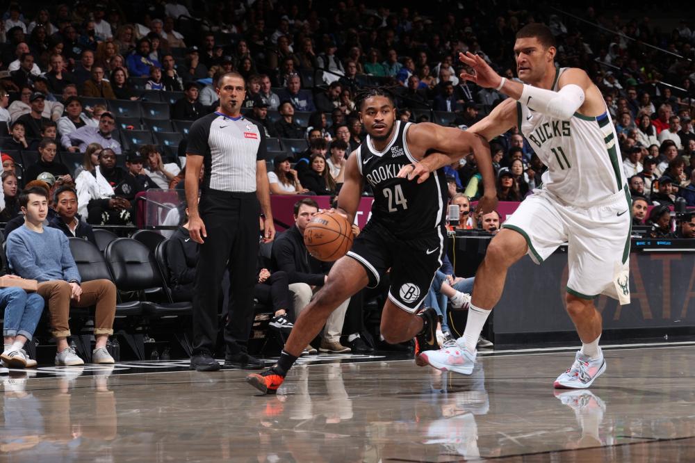 凭借其全球 凭借其全球