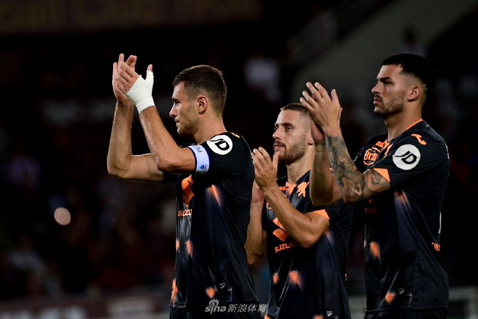 践行公益 践行公益