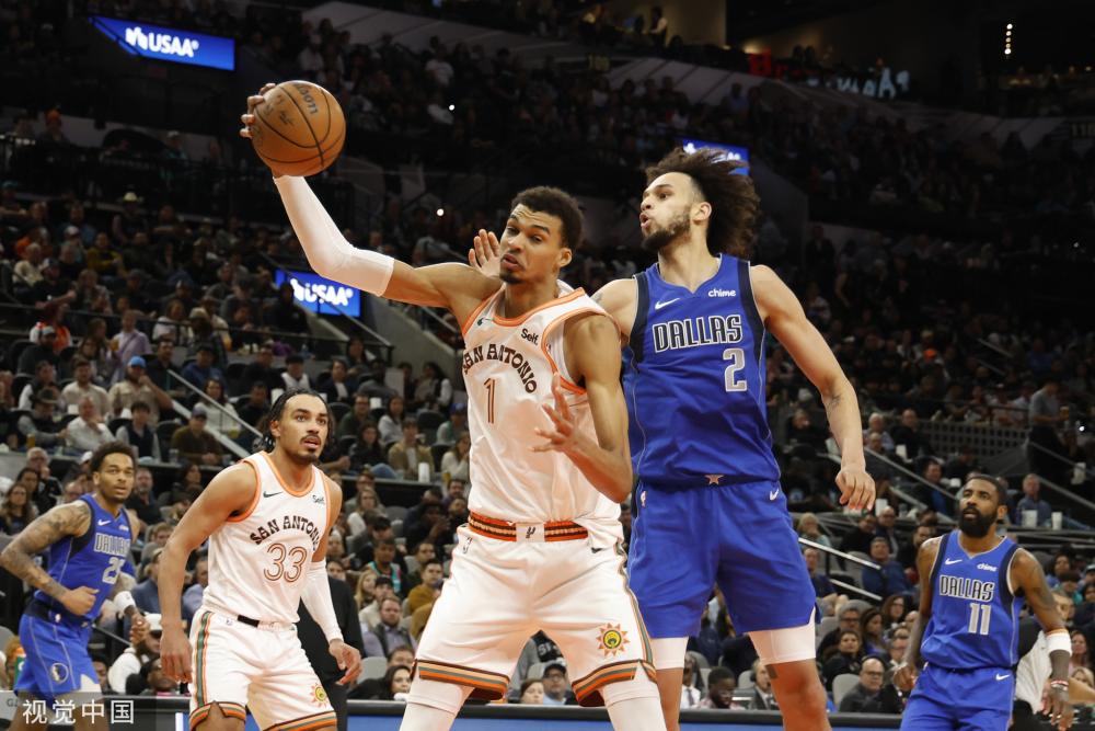 更展现出作 更展现出作