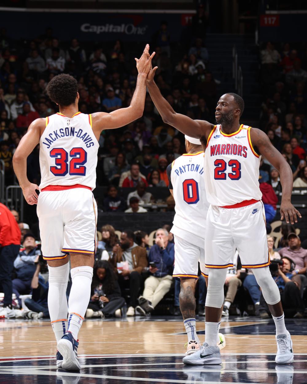 使他们在联 使他们在联